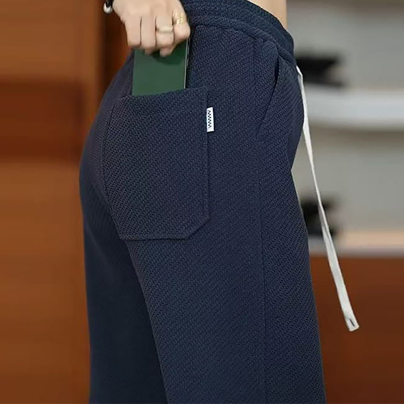 👖 מכנסי רחבה סרוגים בתבנית וופל – השילוב האולטימטיבי של "נוחות-שיק